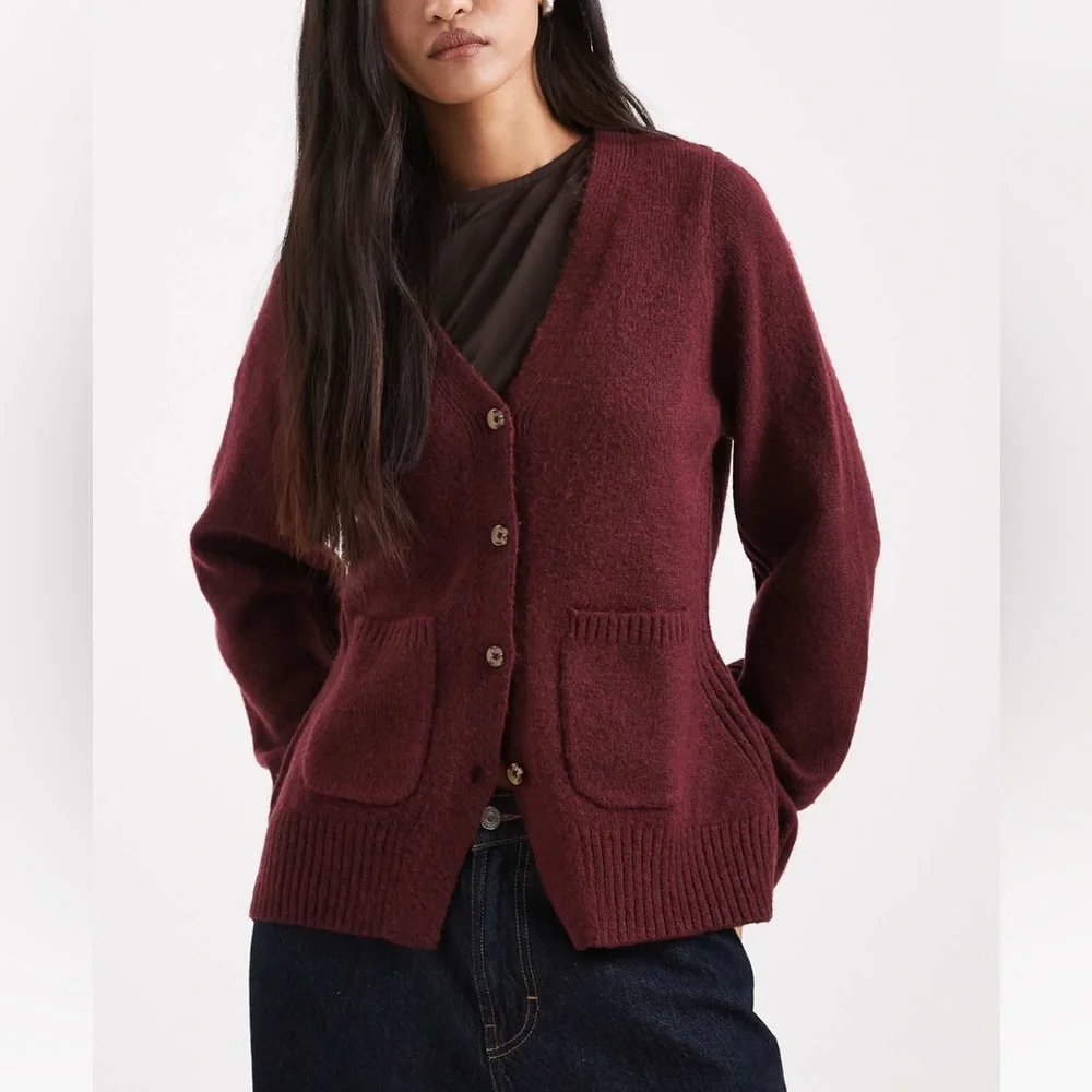 ASOS - burgundy v neck button front knit cardigan sweater with side pockets - Picture 2 of 6
